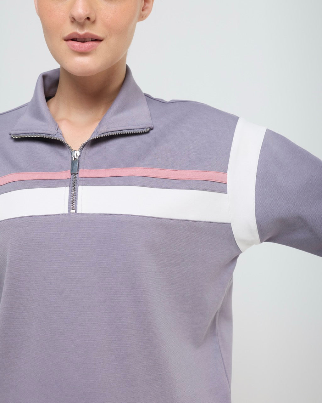 Wave High Neck Sweatshirt