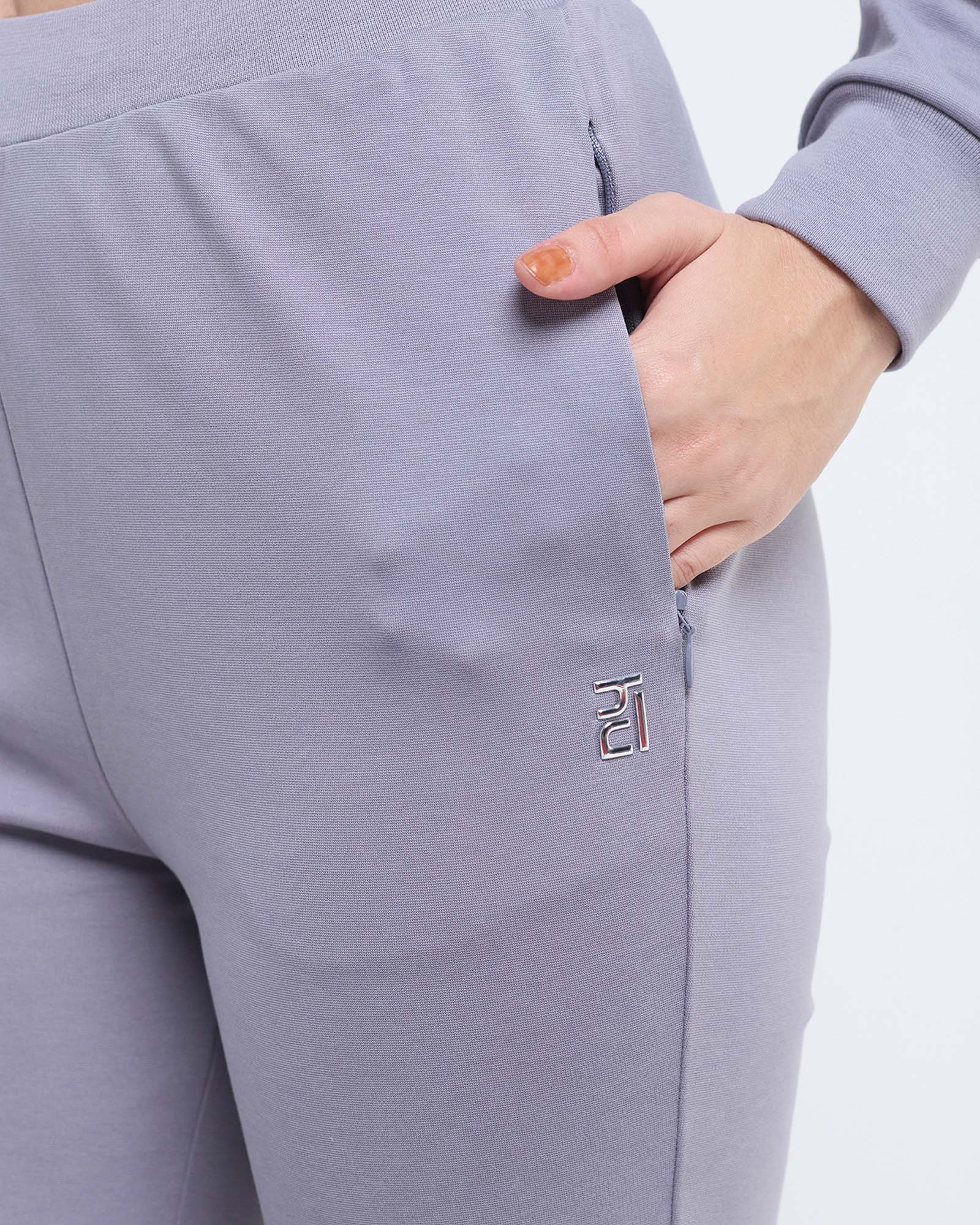 Essential Flare Pants