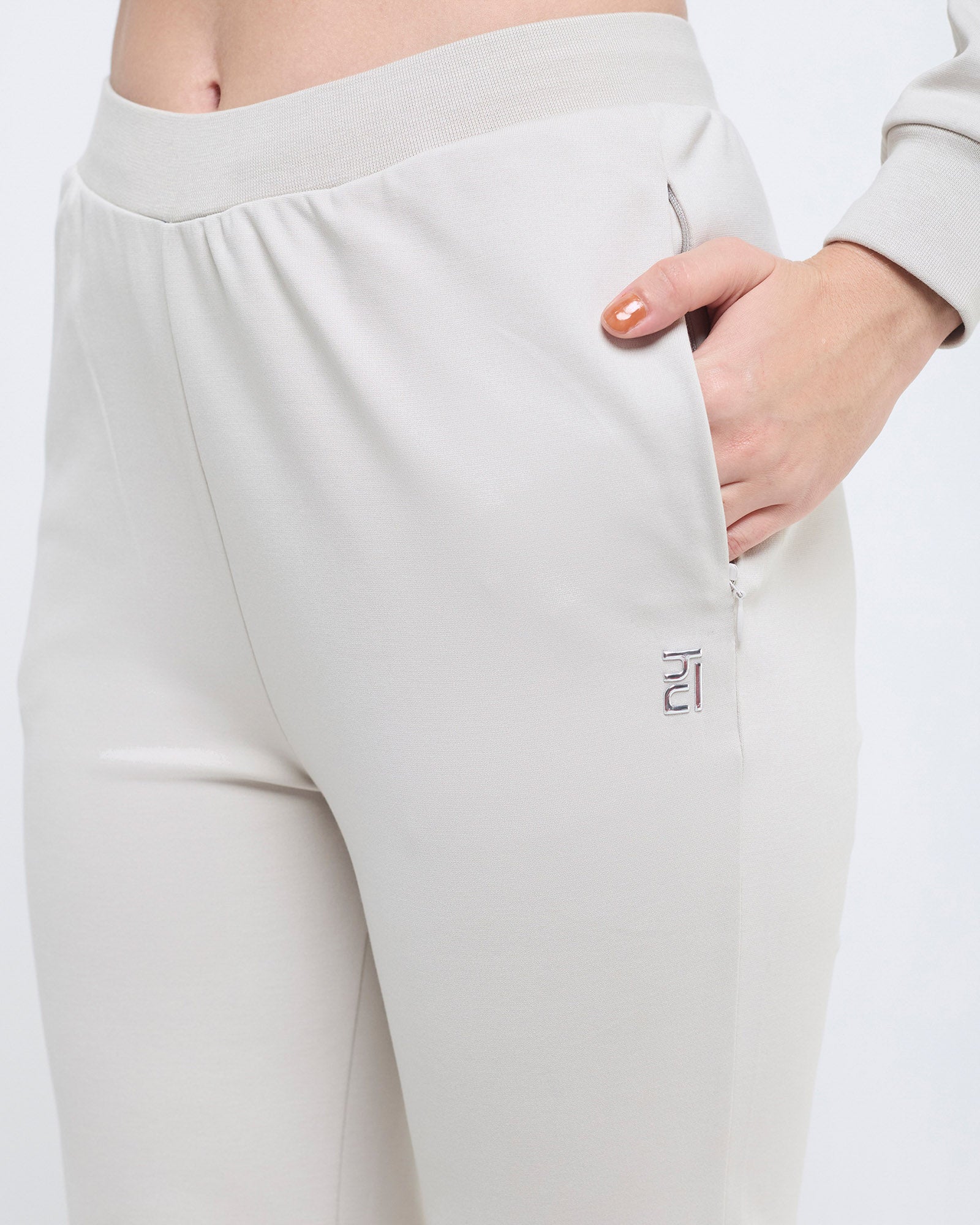Essential Flare Pants