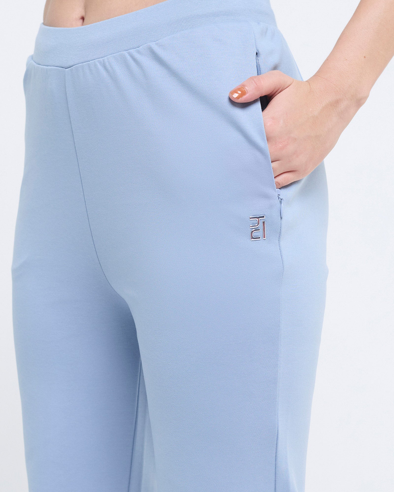 Essential Flare Pants