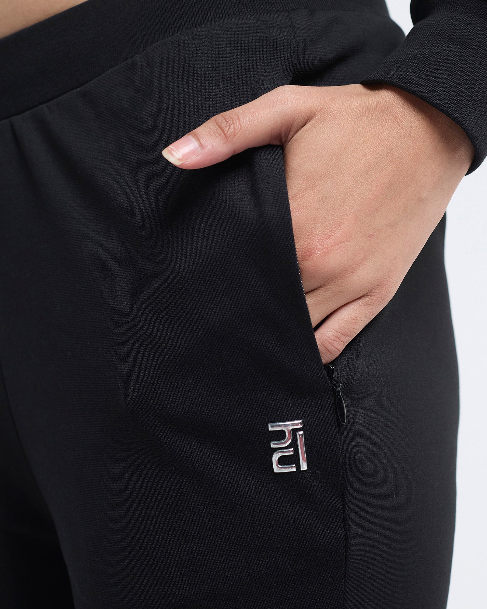 Essential Flare Pants