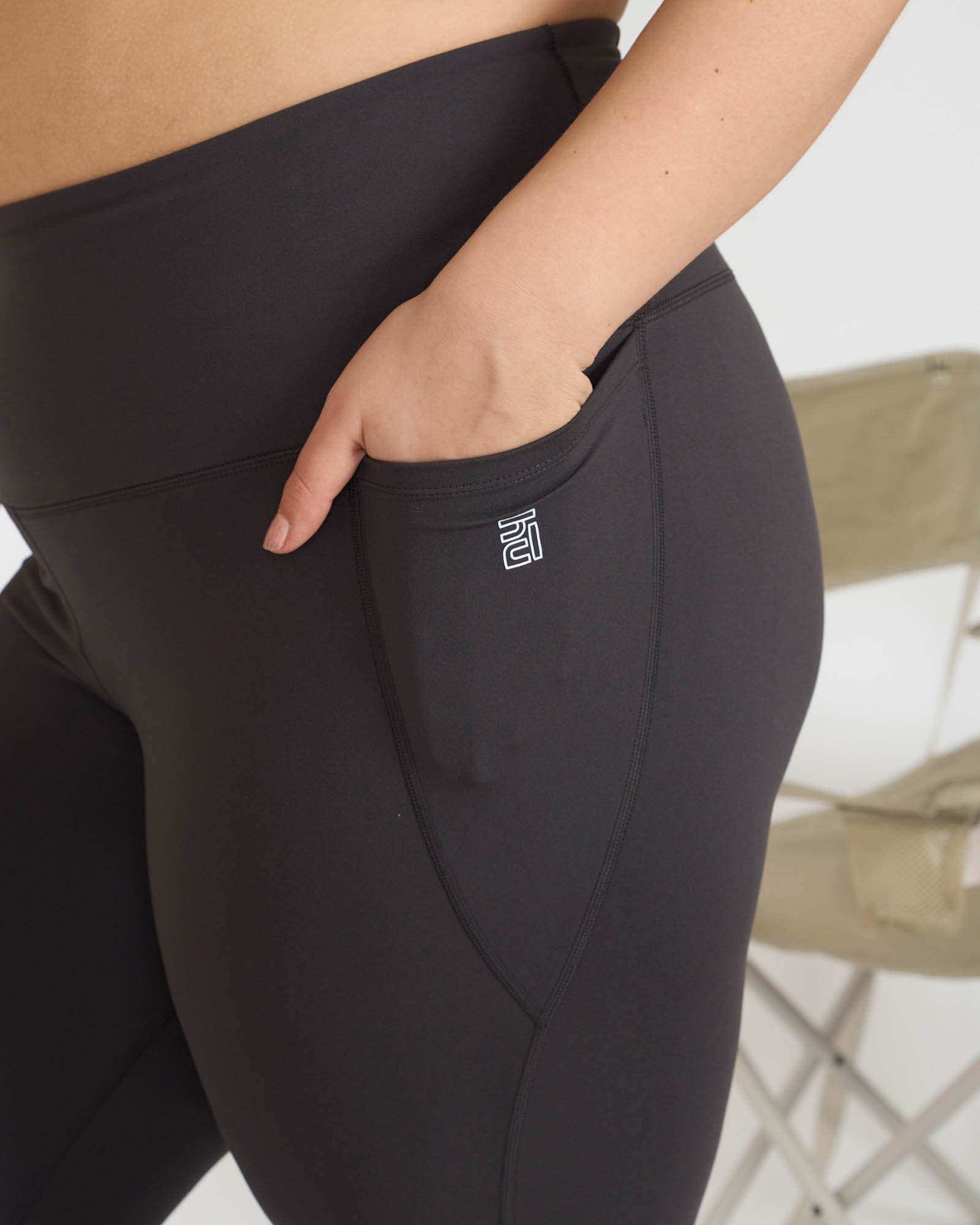 Zen Ankle Length Leggings and Padded V Neck Sports Bra Co-ord Set
