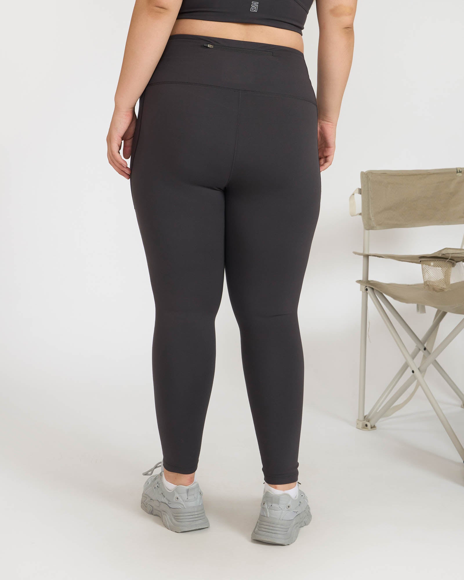 Zen Ankle Length Leggings and Padded V Neck Sports Bra Co-ord Set