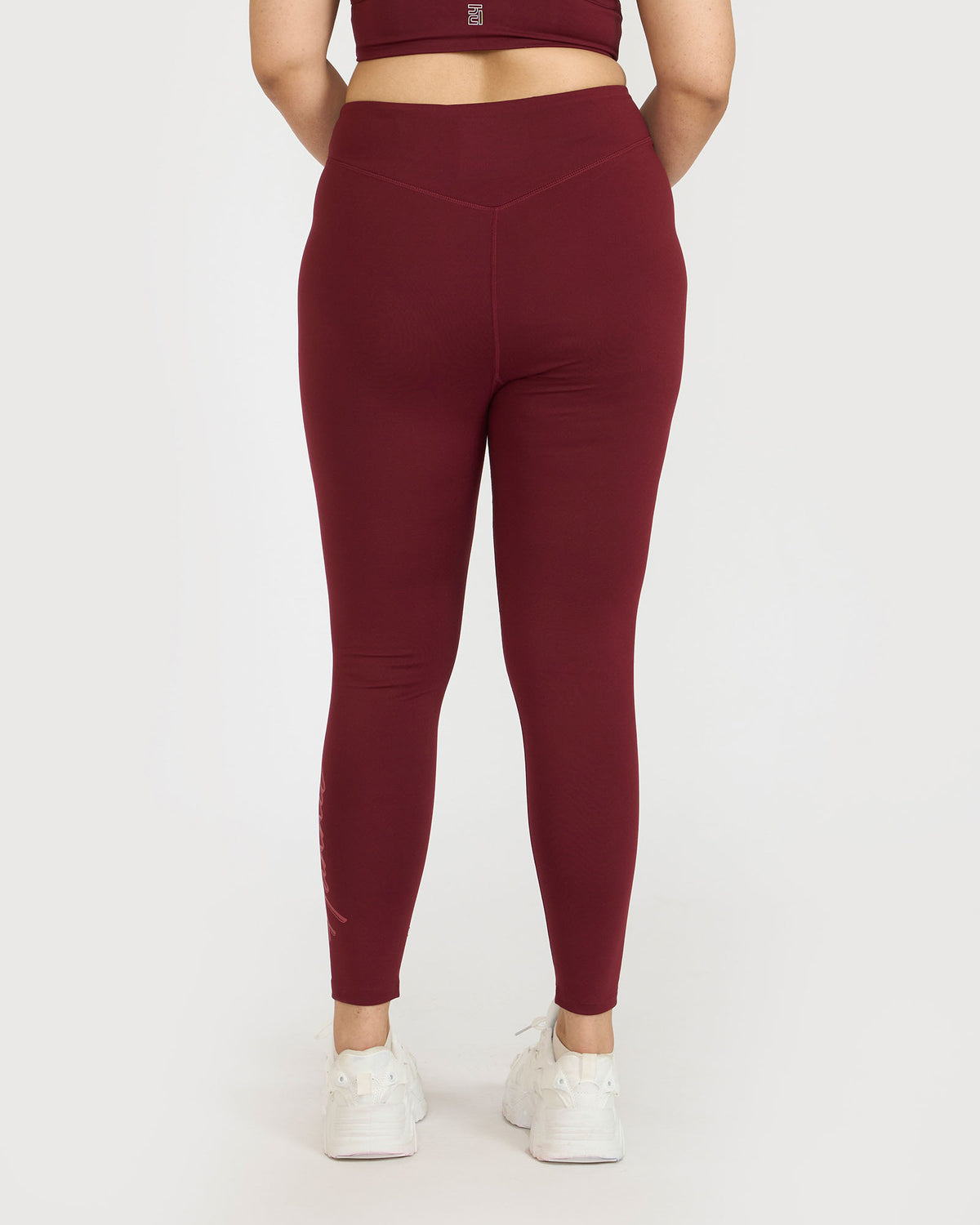Zen Seamless Leggings and Padded V Neck Sports Bra Co-ord Set