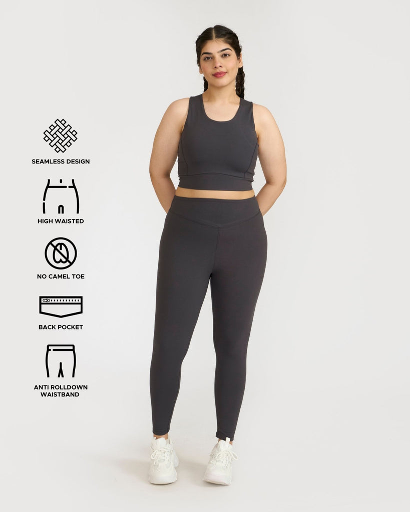 Hunnit Zen Seamless Leggings and 2-in-1 Crop Top Co-ord Set Zen Seamless Leggings and 2-in-1 Crop Top Co-ord Set