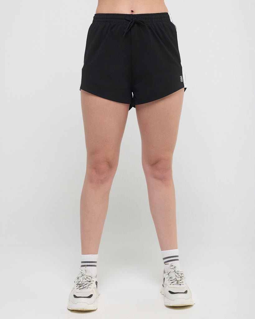 Hunnit Vintage Polo Neck Sweatshirt and Shorts Co-ord Set Vintage Polo Neck Sweatshirt and Shorts Co-ord Set