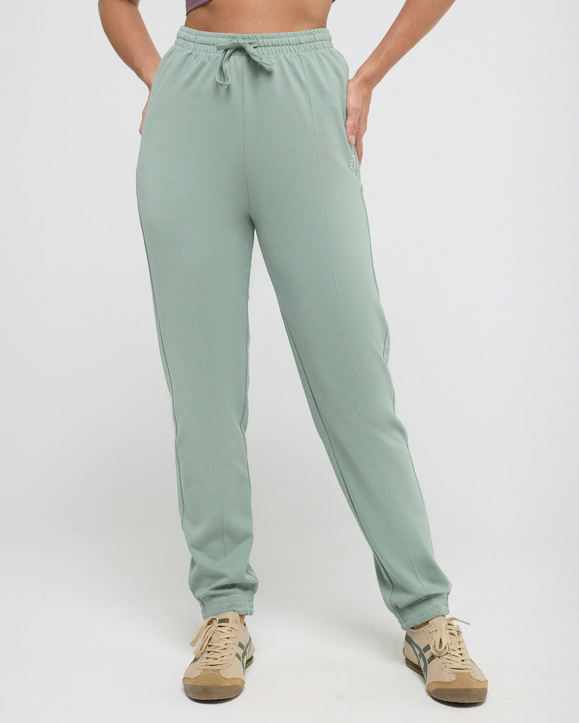 Hunnit Essential CrewNeck Sweatshirt & Joggers co-ord Set Essential CrewNeck Sweatshirt & Joggers co-ord Set