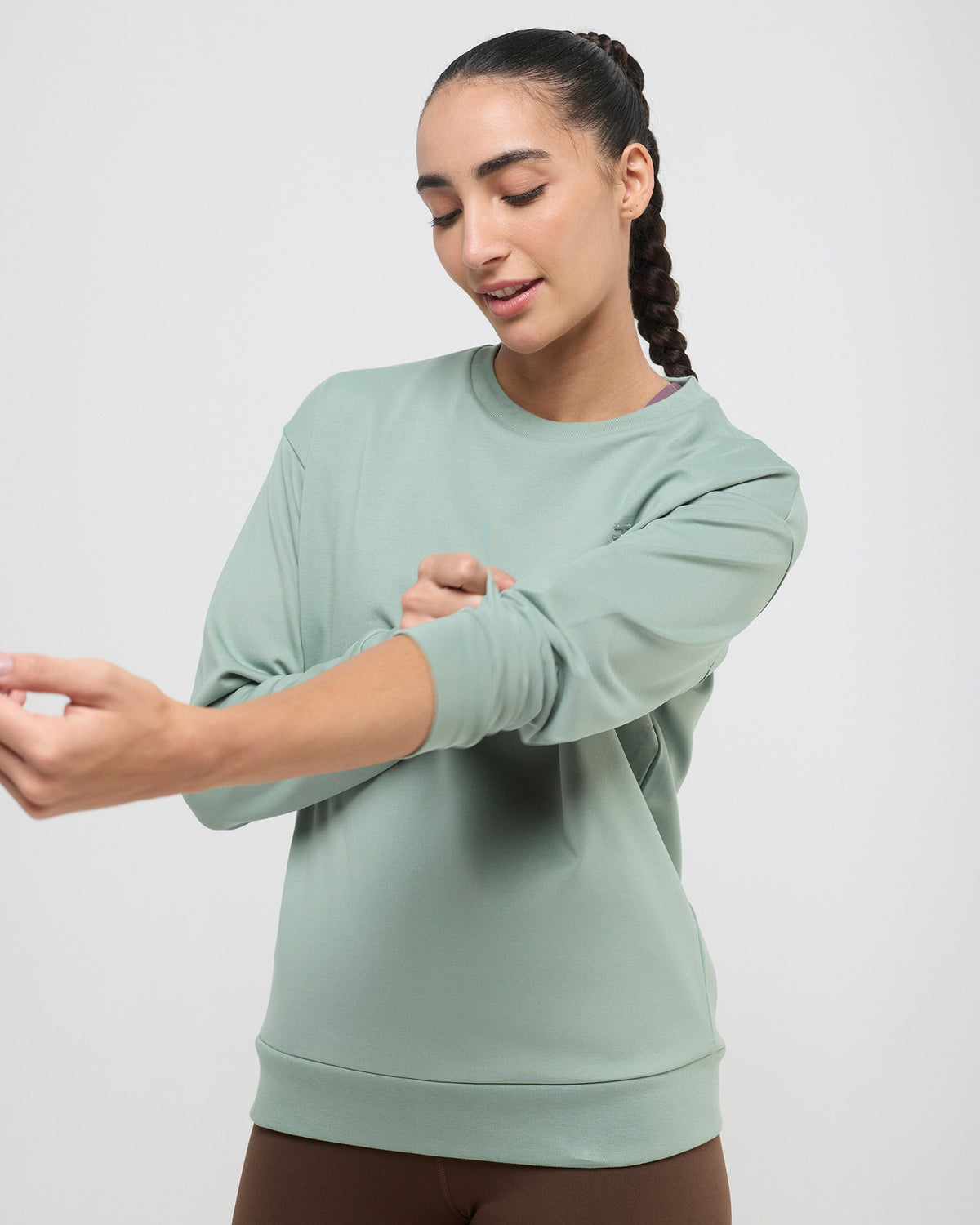 Essential CrewNeck Sweatshirt