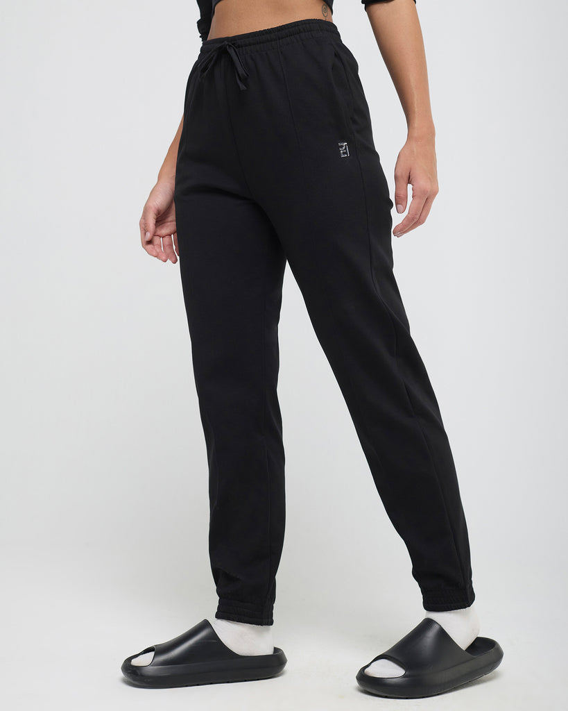 Hunnit Essential CrewNeck Sweatshirt & Joggers co-ord Set Essential CrewNeck Sweatshirt & Joggers co-ord Set