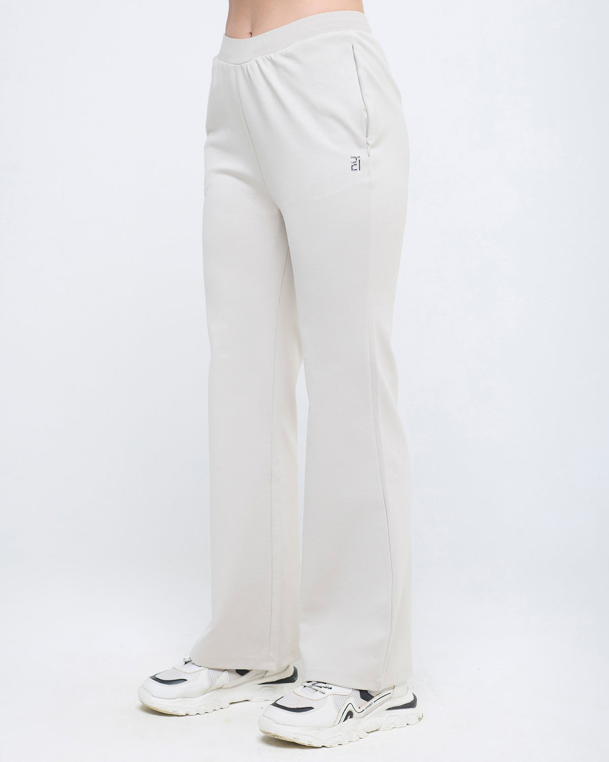 Essential Flare Pants