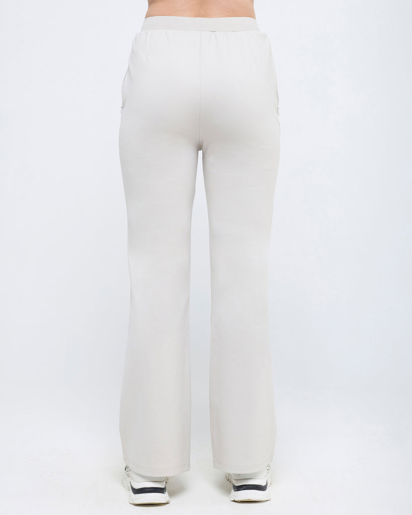 Hunnit Essential Flare Pants 