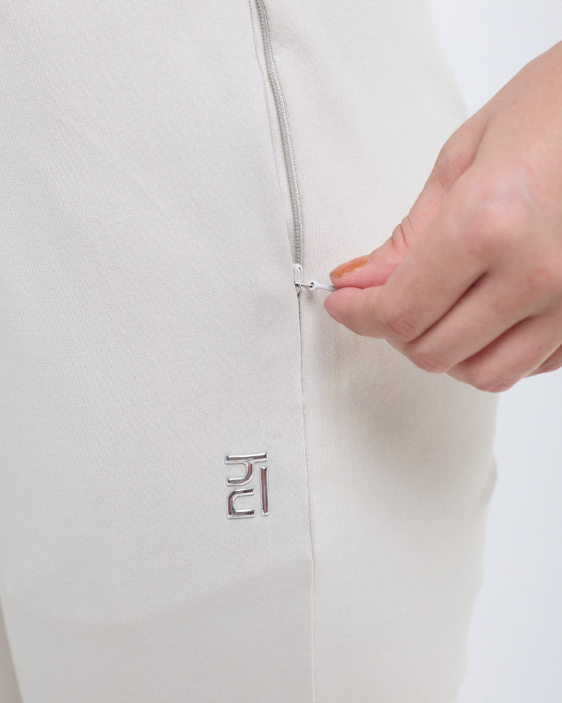 Hunnit Essential Polo Neck 1/4th Zipper & Flare Pants Co-ord Set Essential Polo Neck 1/4th Zipper & Flare Pants Co-ord Set