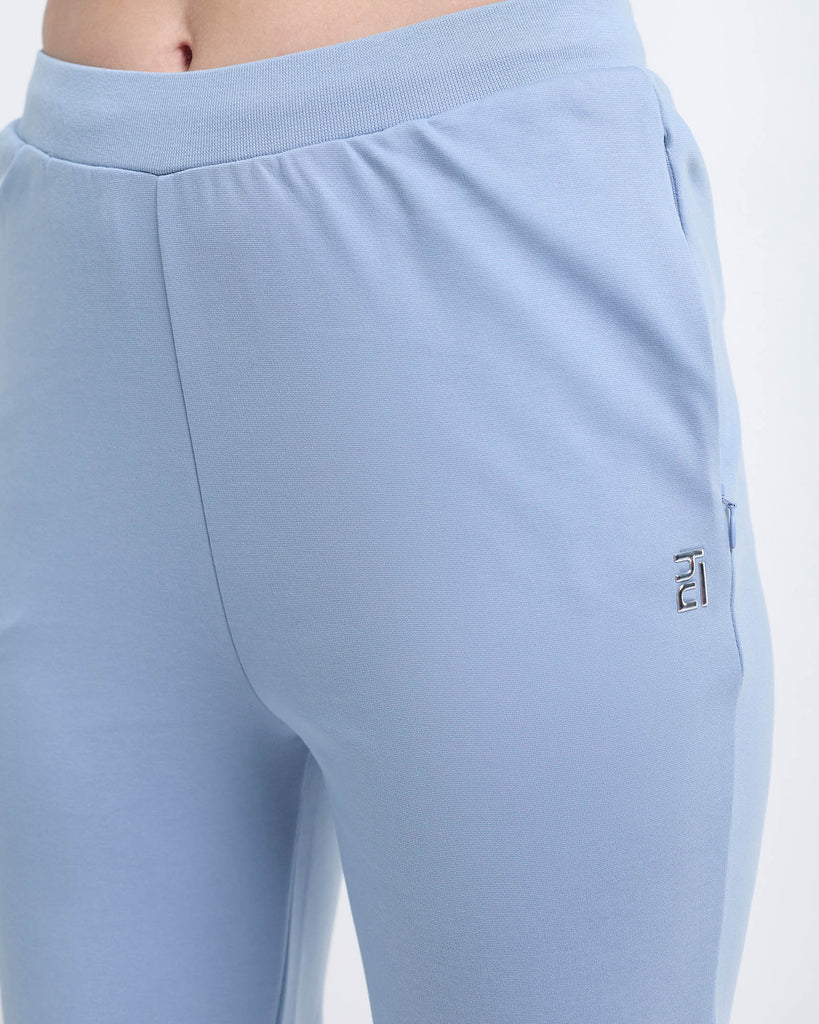 Hunnit Essential Flare Pants 