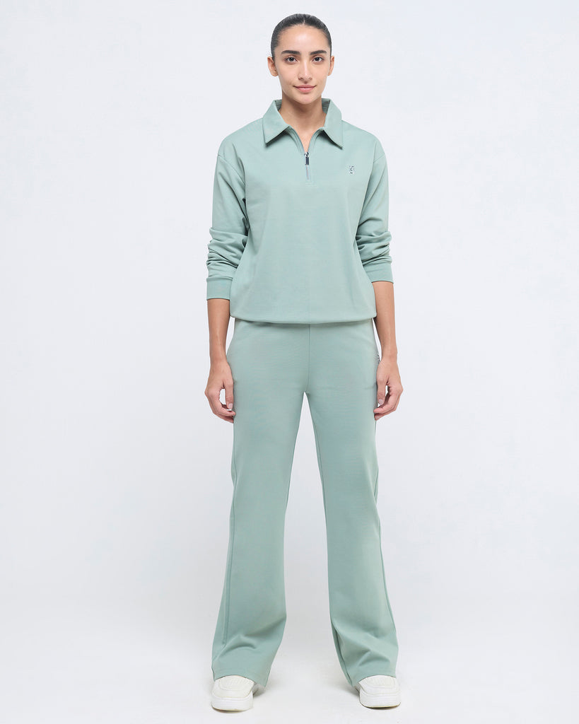 Hunnit Essential Flare Pants 