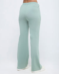 Essential Flare Pants