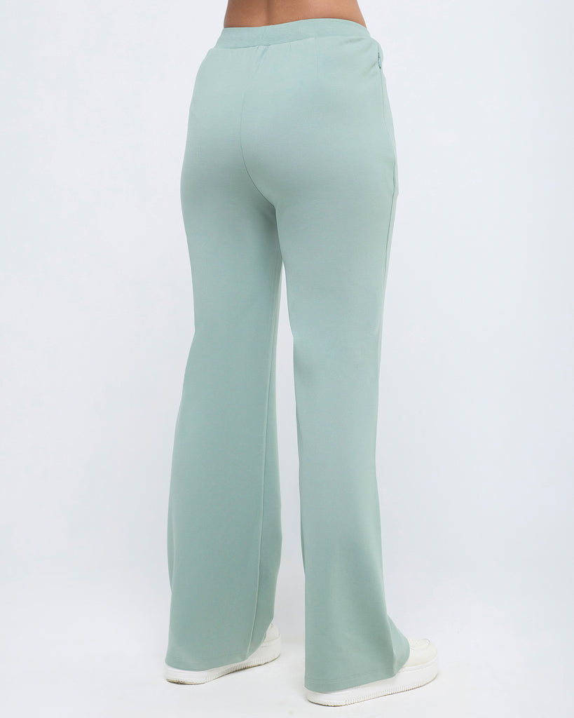 Hunnit Essential Flare Pants 