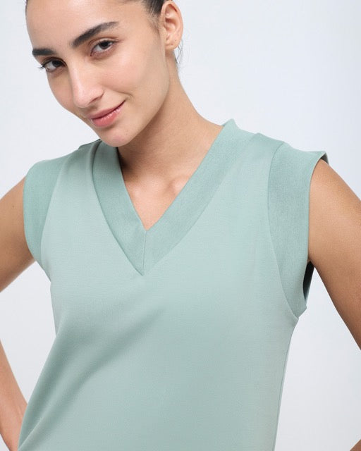 Hunnit Essential Tank Top & Flare Pants Co-ord Set Essential Tank Top & Flare Pants Co-ord Set