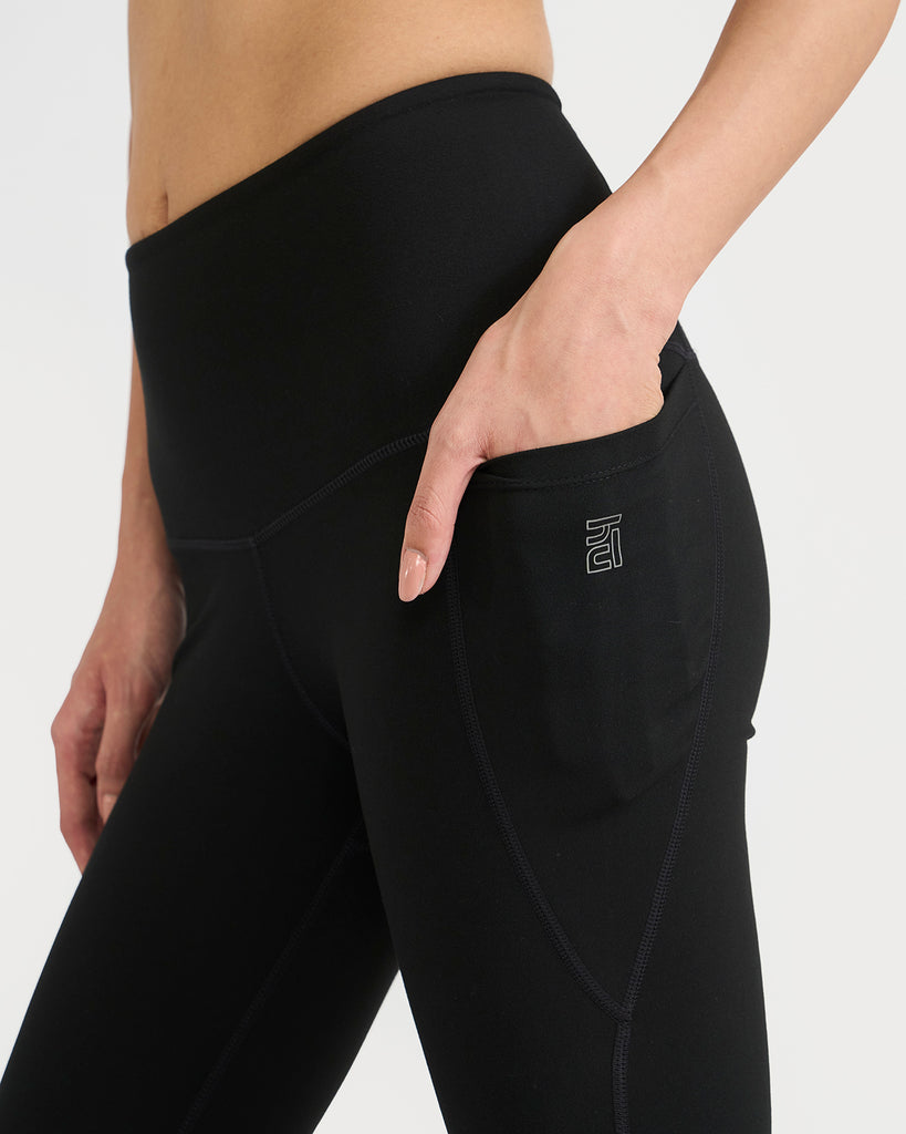 Hunnit Zen Nova Sports Bra & Ankle Length Leggings Co-Ord Set 