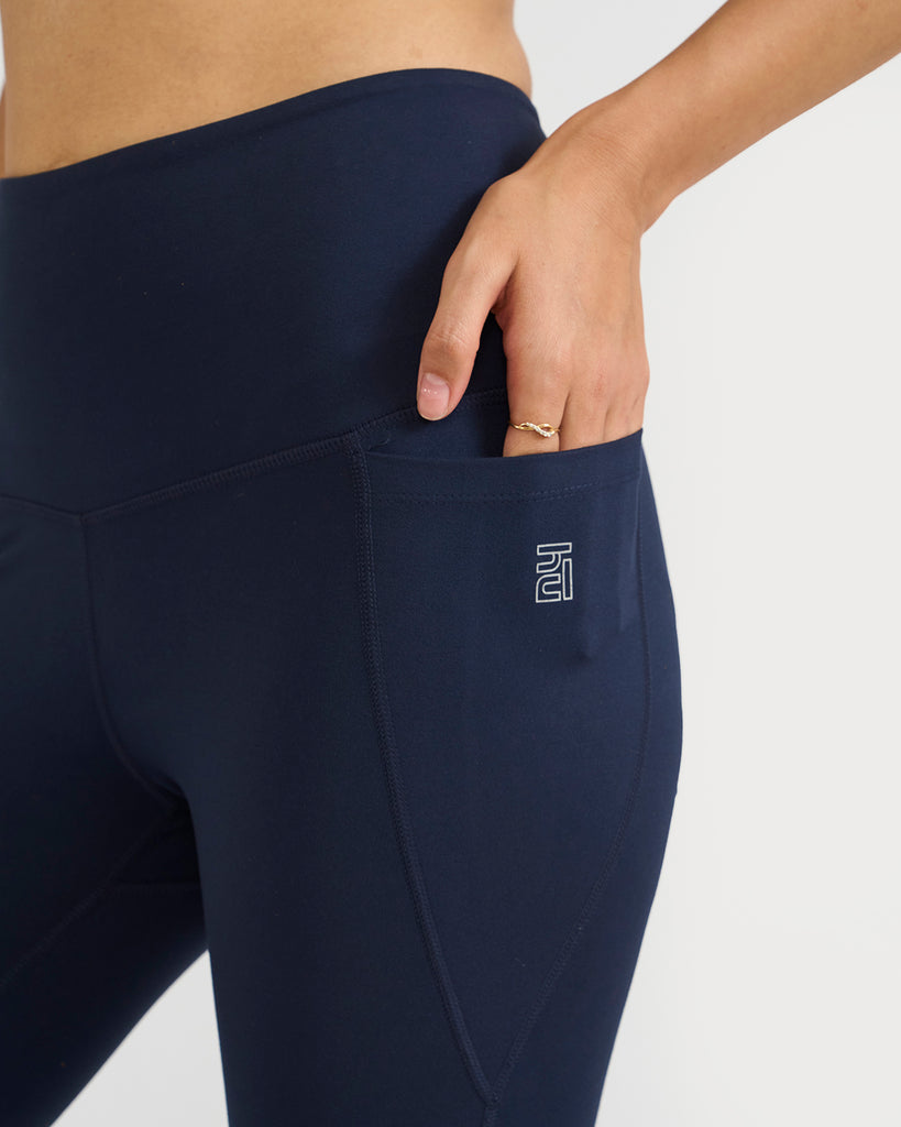 Hunnit Zen Halo Sports Bra & Ankle Length Leggings Co-ord Set 