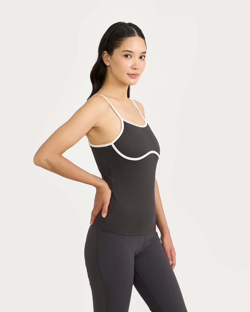 Hunnit zen halo top with in-built bra 