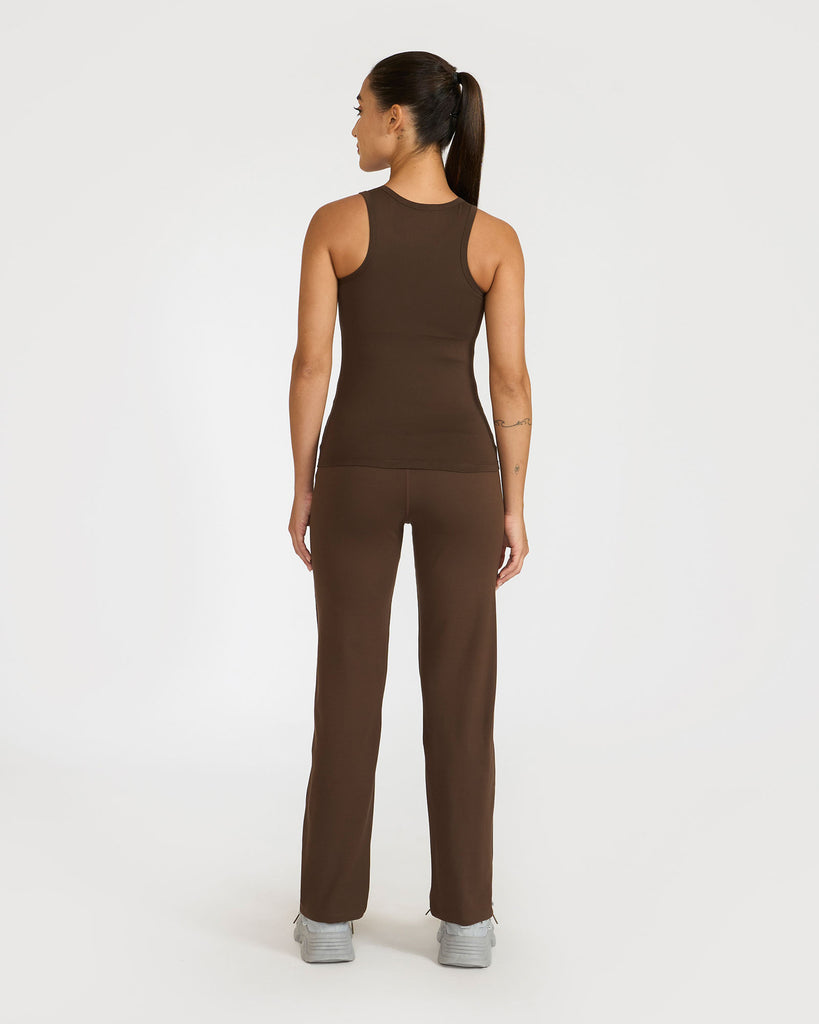 Hunnit Zen Straight Fit Pants & Tank Top In-Built Sports Bra Co-ord Set Zen straight Pants & Built in tank top Co-ord set