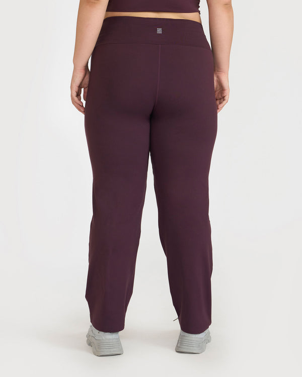 Zen Straight Fit Pants & Tank Top In-Built Sports Bra Co-ord Set