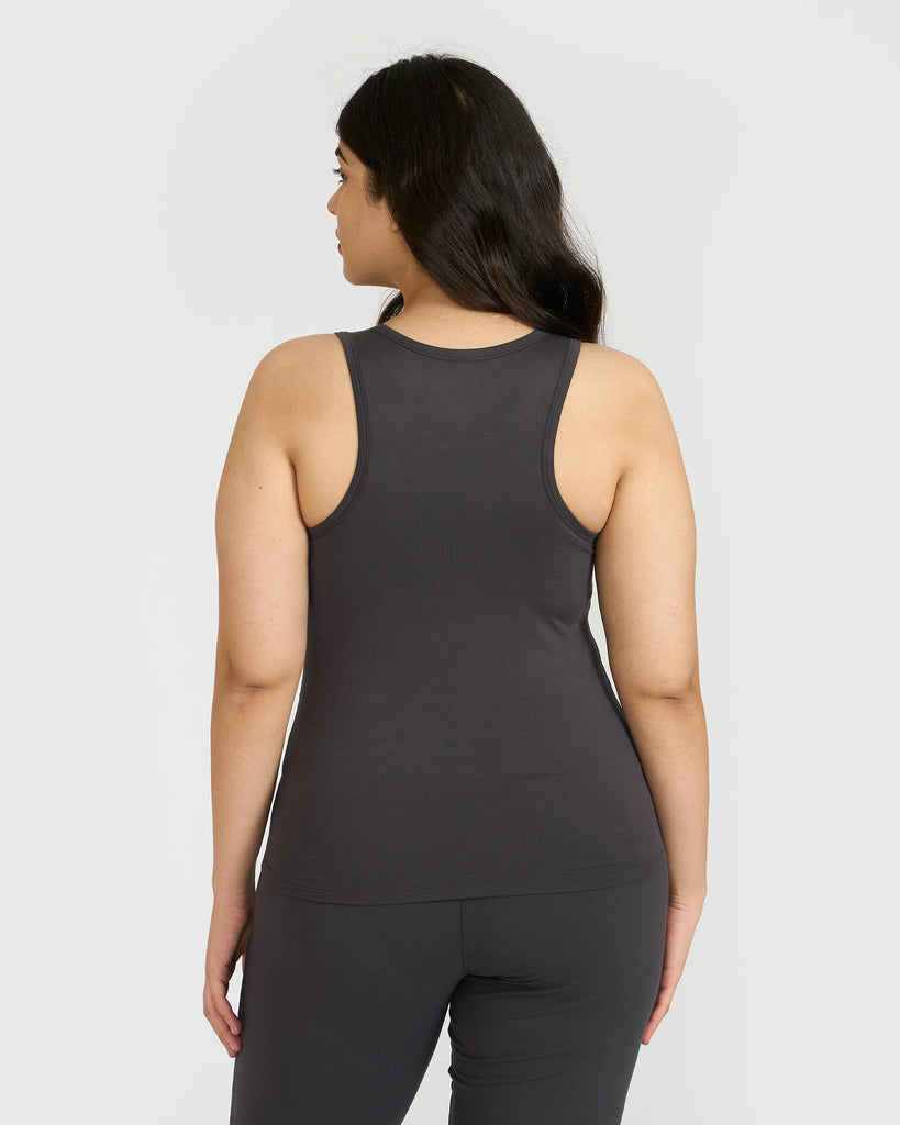 Hunnit Zen Tank Top with Built-in Sports Bra 