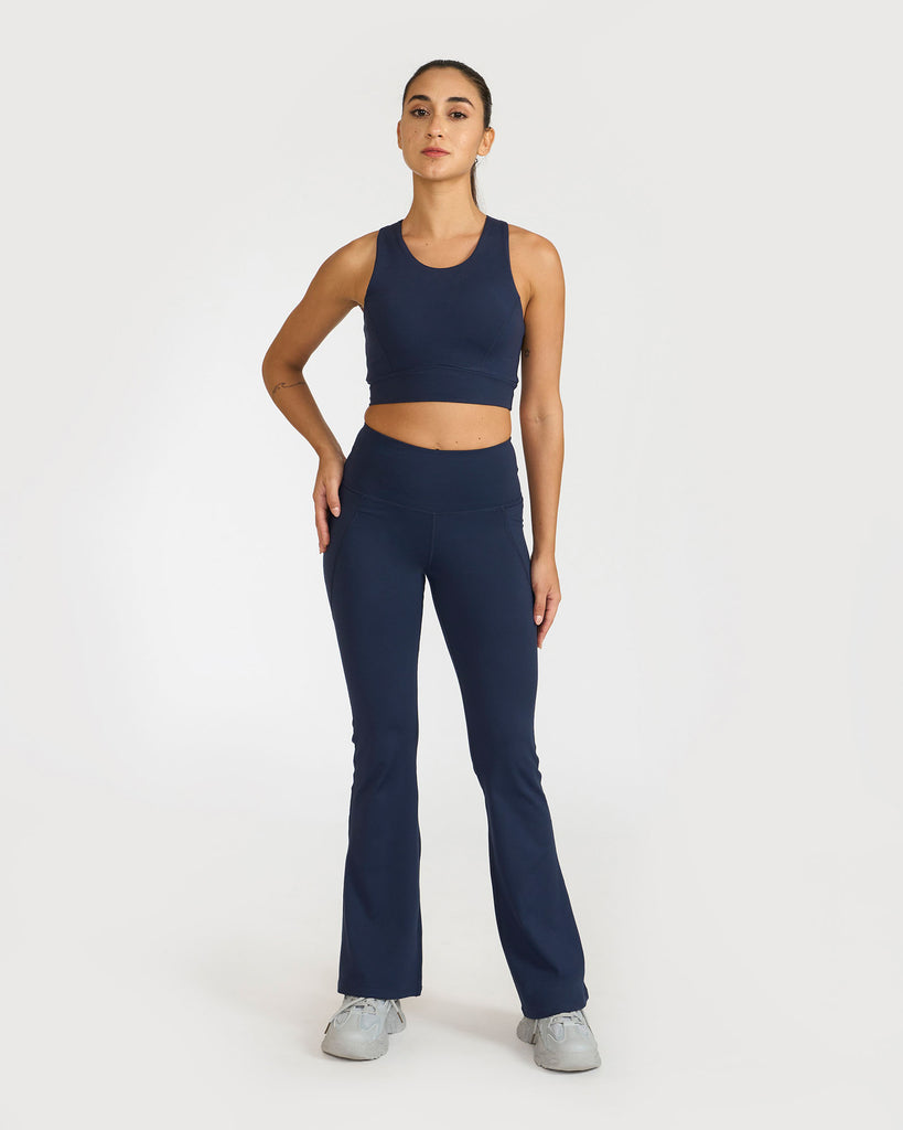 Hunnit Zen 2-in-1 Crop Top 