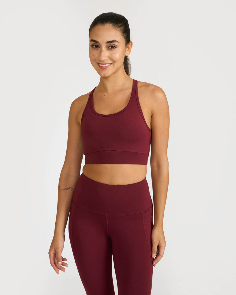 Hunnit Zen Capris and Round Neck Sports Bra Co-ord Set 