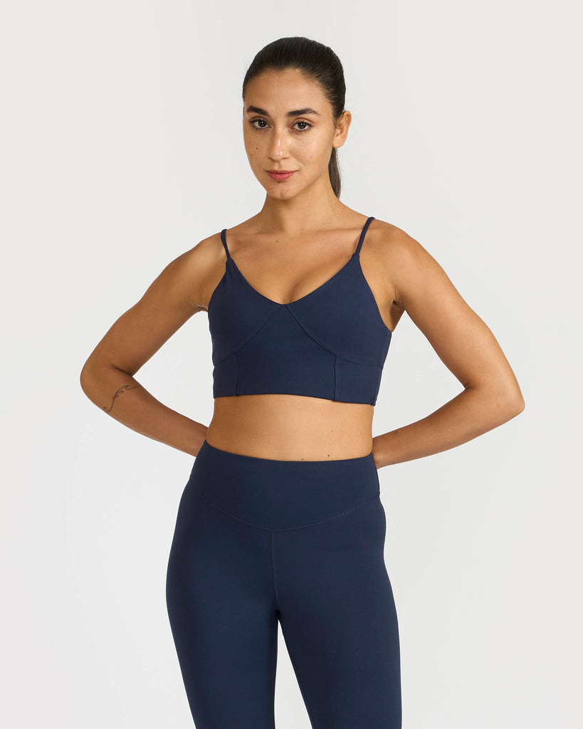 Hunnit Zen Seamless Leggings and Padded V Neck Sports Bra Co-ord Set Zen Seamless Leggings and V Neck Sports Bra Co-ord Set