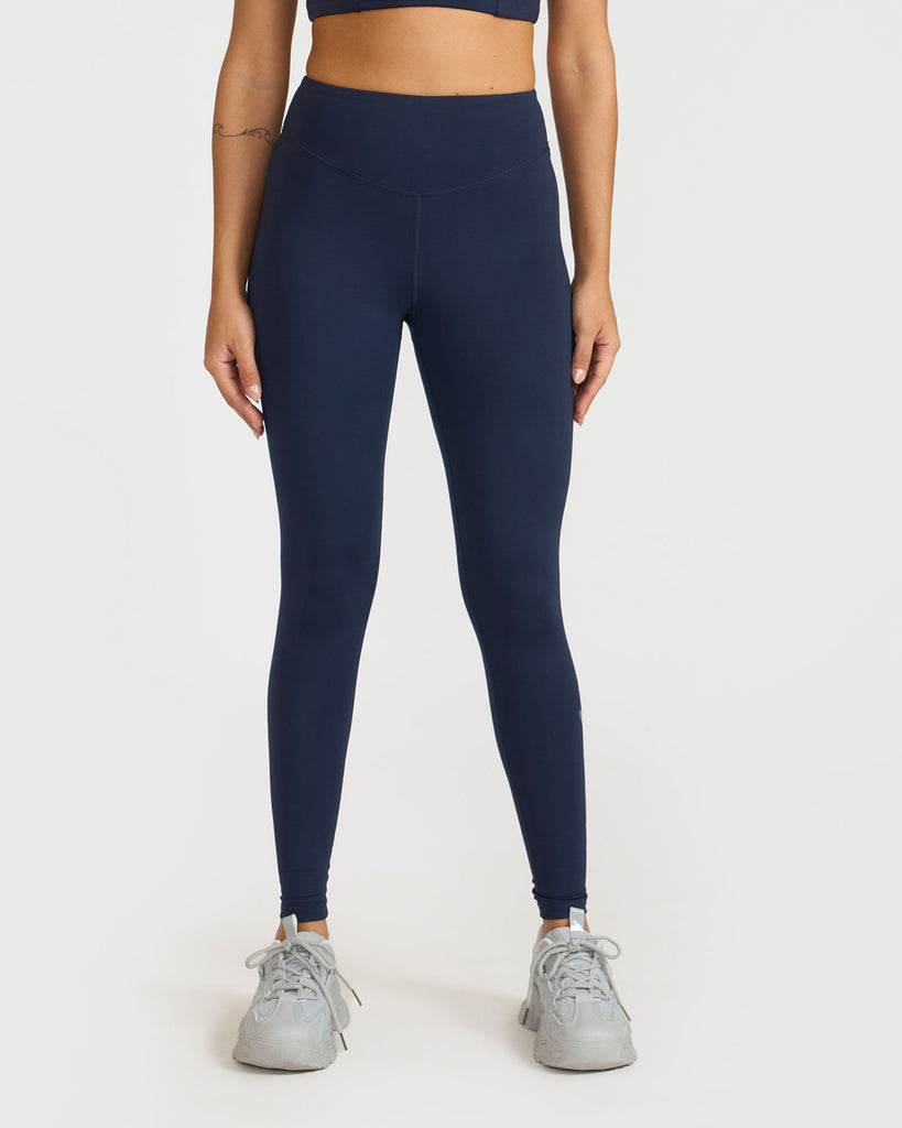 Hunnit Zen Seamless Leggings and V Neck Sports Bra Co-ord Set 