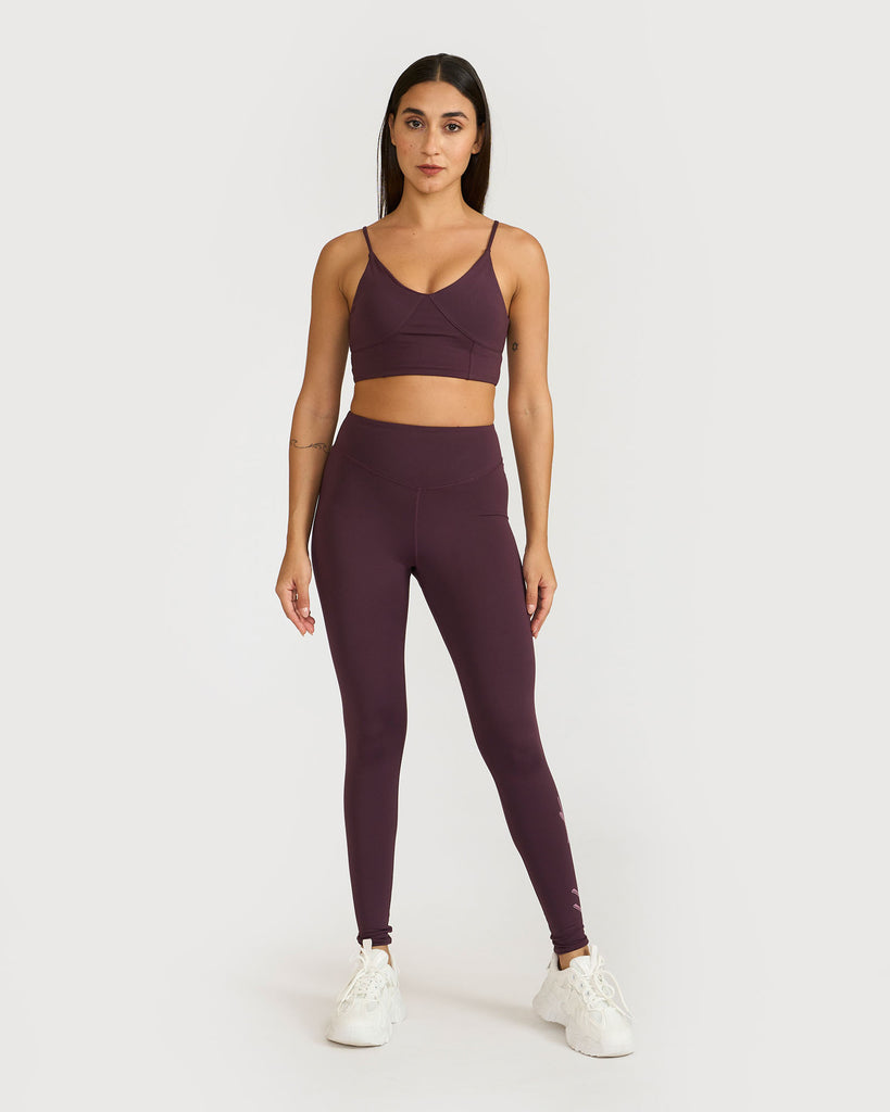 Hunnit Zen Seamless Leggings and V Neck Sports Bra Co-ord Set 