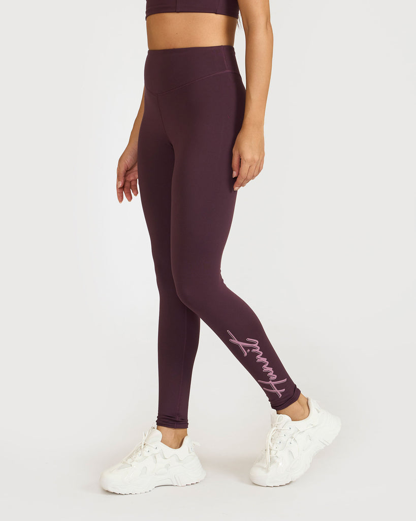 Hunnit Zen Seamless Leggings and V Neck Sports Bra Co-ord Set 