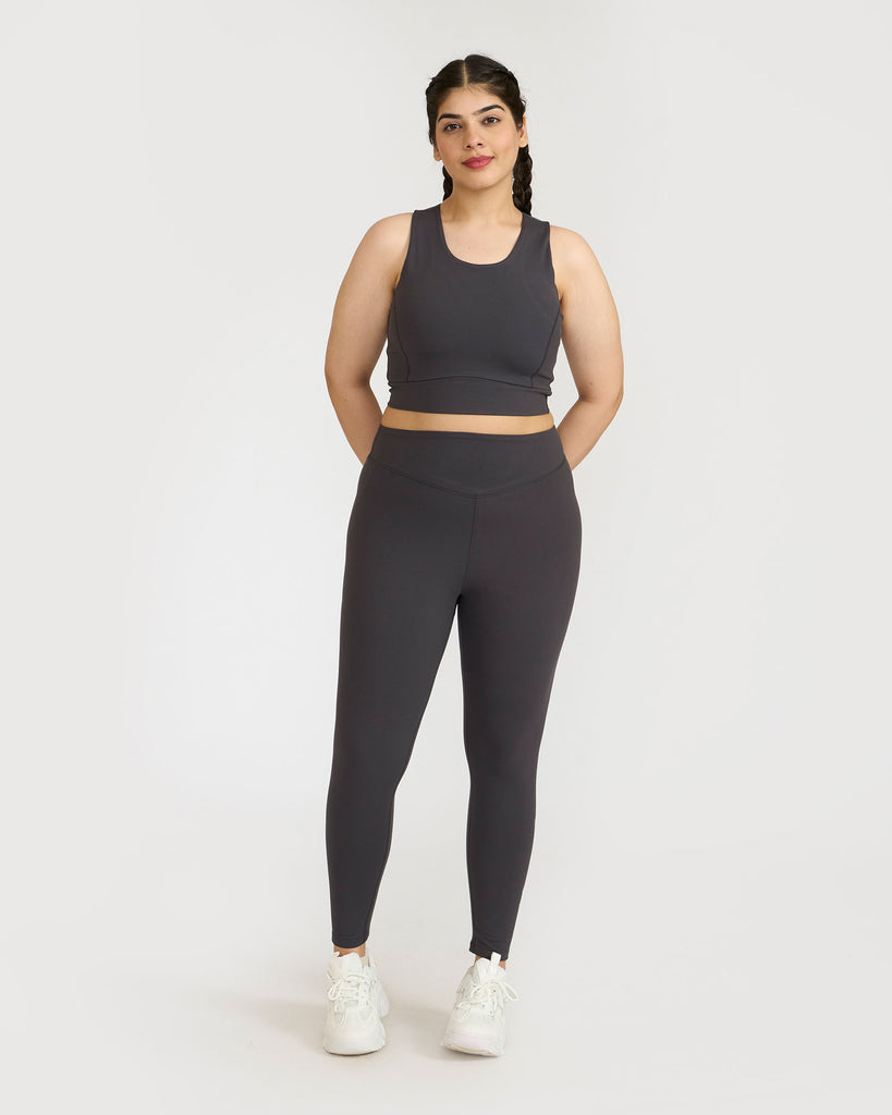 Hunnit Zen Seamless Leggings and 2-in-1 Crop Top Co-ord Set Zen Seamless Leggings and 2-in-1 Crop Top Co-ord Set