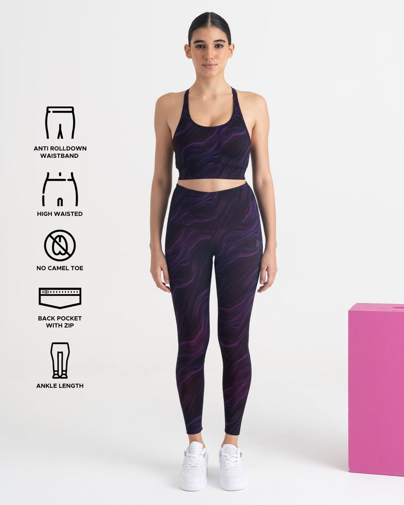 Hunnit Cosmic Waves 7/8 Leggings and Sports Bra Co-ord Set Cosmic Waves 7/8 Leggings and Sports Bra Co-ord Set