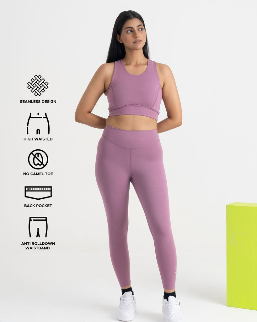 Hunnit Zen Seamless Leggings and 2-in-1 Crop Top Co-ord Set Zen Seamless Leggings and 2-in-1 Crop Top Co-ord Set