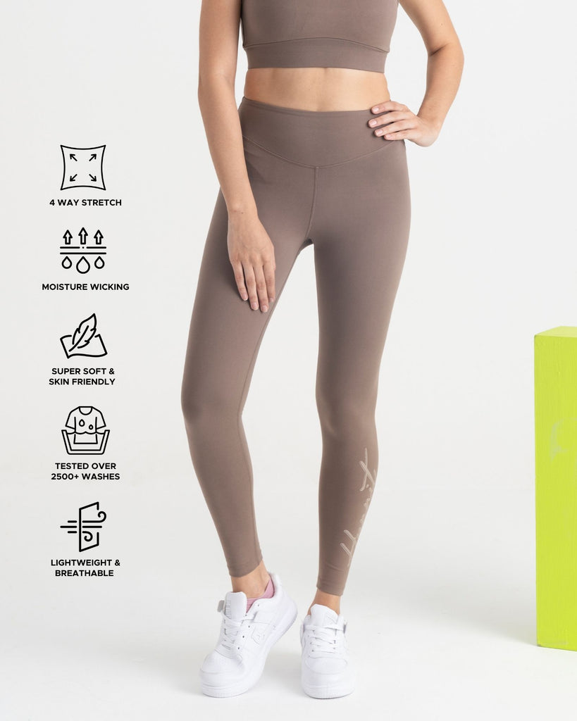 Hunnit Zen Seamless Leggings and Round neck sports Bra Co-ord Set Zen Seamless Leggings and Round neck sports Bra Co-ord Set