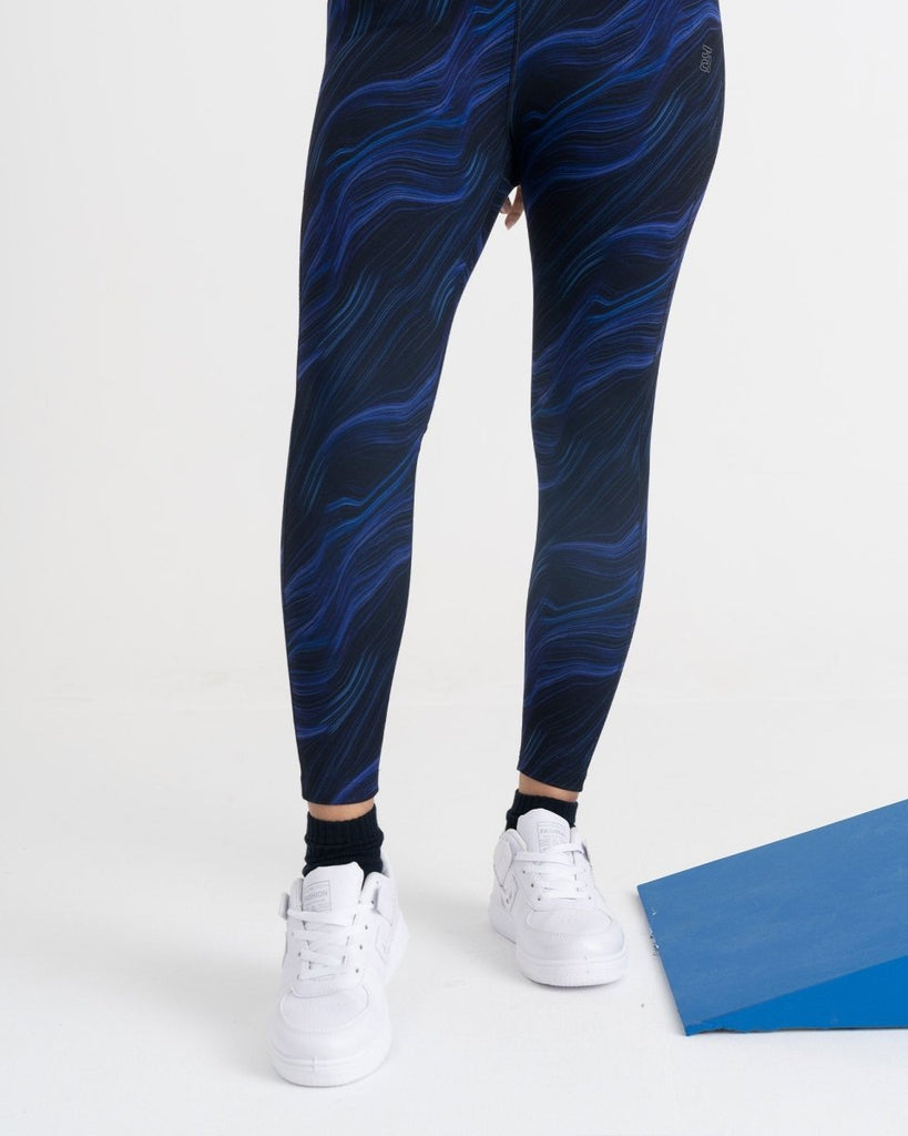 Hunnit Cosmic Waves 7/8 Leggings and Sports Bra Co-ord Set Cosmic Waves 7/8 Leggings and Sports Bra Co-ord Set