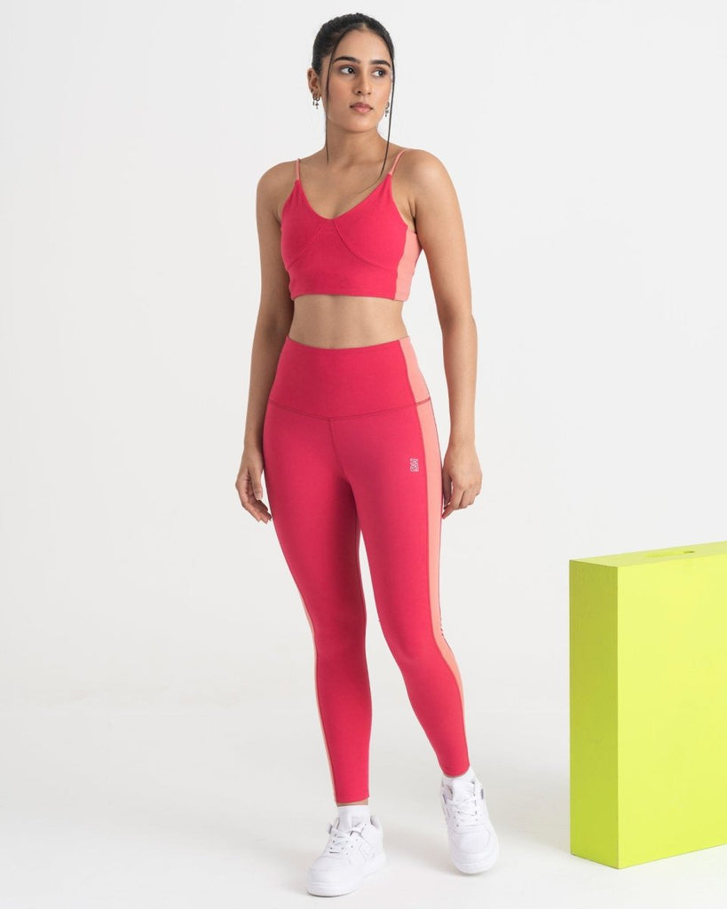 Hunnit Epic Pop 7/8 Leggings and Sports Bra Co-ord Set Epic Pop 7/8 Leggings and Sports Bra Co-ord Set