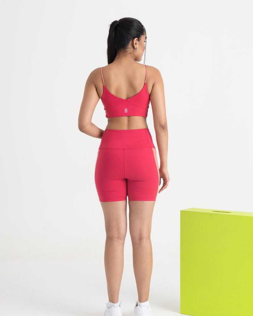 Hunnit Epic Pop Shorts and Sports Bra Co-ord Set Epic Pop Shorts and Sports Bra Co-ord Set - Hunnit