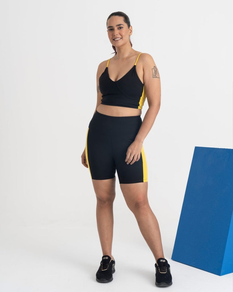 Hunnit Epic Pop Shorts and Sports Bra Co-ord Set Epic Pop Shorts and Sports Bra Co-ord Set